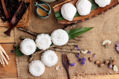Mochi Japon tatlı köftesi soya fasulyesi lezzetli.