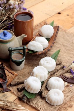 Mochi Japon tatlı köftesi soya fasulyesi lezzetli.