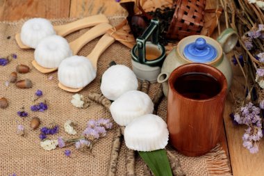 Mochi Japon tatlı köftesi soya fasulyesi lezzetli.