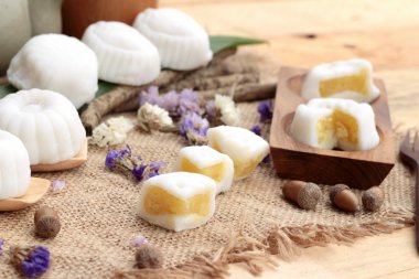 Mochi Japon tatlı köftesi soya fasulyesi lezzetli.