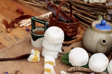 Mochi Japon tatlı köftesi soya fasulyesi lezzetli.