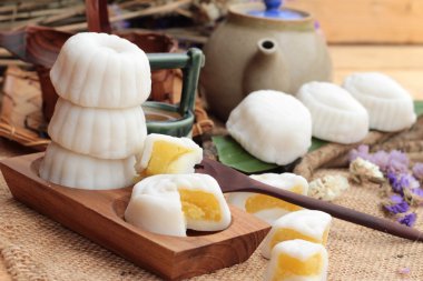 Mochi Japon tatlı köftesi soya fasulyesi lezzetli.