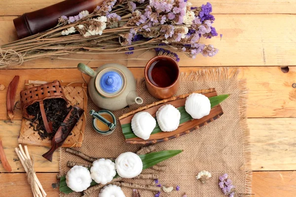 Mochi Japon tatlı köftesi soya fasulyesi lezzetli.