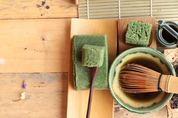 Green tea cake japanese dessert and green tea — Stock Photo, Image