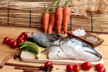 Somon baş ve yemek pişirmek için somon yeri.