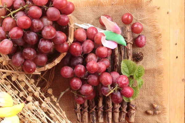 Bunch of grapes fruit  juicy fresh delicious. — Stock Photo, Image