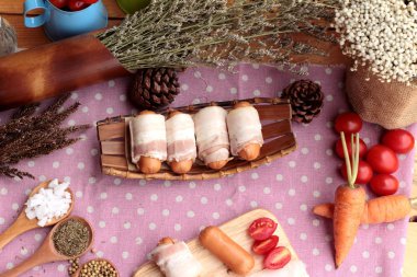  Ham pastırma yağ lezzetli sosis sarılı.