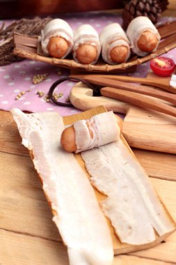  Ham pastırma yağ lezzetli sosis sarılı.