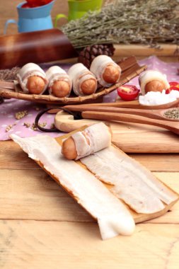  Ham pastırma yağ lezzetli sosis sarılı.