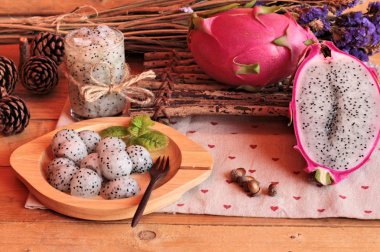 Dragron meyve, taze, sulu ve lezzetli smoothie.