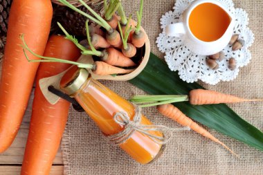 Taze havuç ve havuç suyu lezzetli.