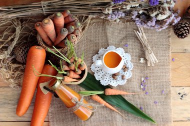 Taze havuç ve havuç suyu lezzetli.