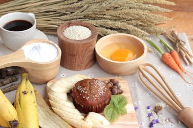 Muzlu Kek lezzetli ve muz pasta yapmak ile olgun.