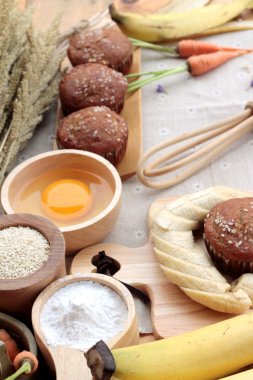 Muzlu Kek lezzetli ve muz pasta yapmak ile olgun.