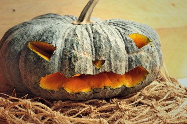 Cadılar Bayramı Balkabağı, ahşap arka plan üzerinde Halloween Tema