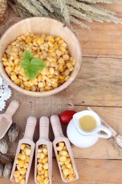 Mısır süt ve taze tatlı mısır suyu