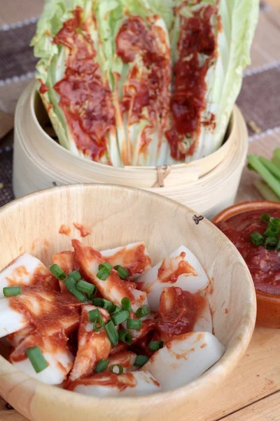 Kimchi de la cuisine coréenne traditionnelle . — Photo