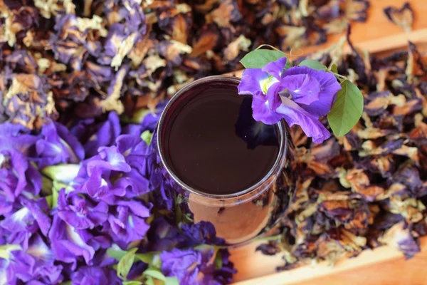 Anchan blumen wasser und frische anchan blumen lila. — Stockfoto