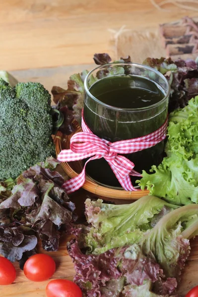 Frullati verdure verdi per la salute . — Foto Stock