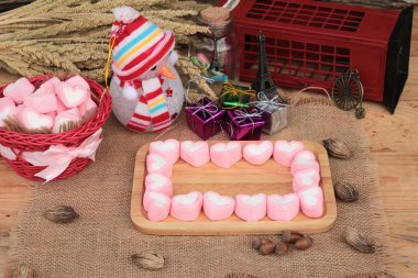 Sevgililer günü için kalp pembe hatmi tatlı.