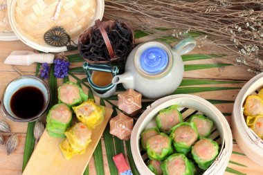 Çin böreği sıcak çay lezzetli haşlanmış.
