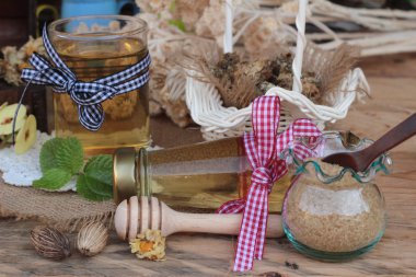 Çin Kasımpatı çiçeği çayı içecek lezzetli için.