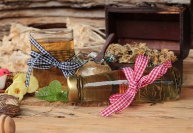 Çin Kasımpatı çiçeği çayı içecek lezzetli için.