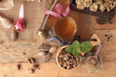 Çin Kasımpatı çiçeği çayı içecek lezzetli için.