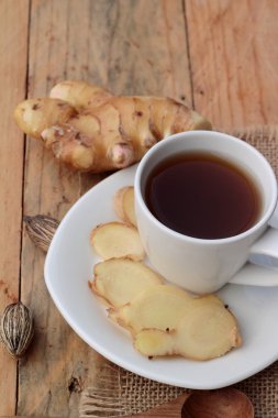 Limonlu çay zencefil ve lezzetli tatlım.