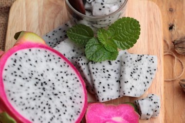 Dragon meyve ve lezzetli smoothie.