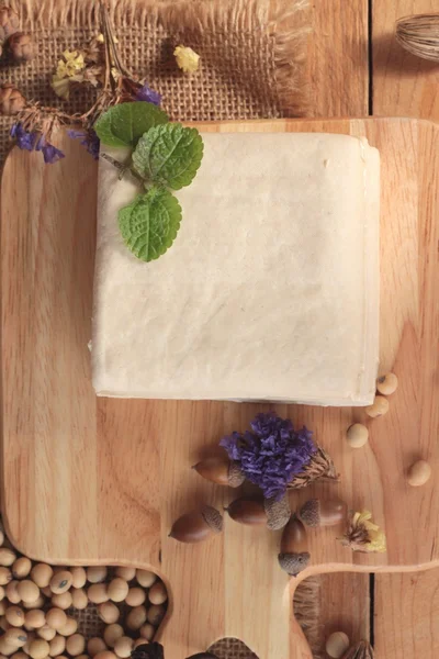 Tofu para cozinhar e sementes de soja . — Fotografia de Stock