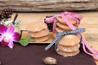 Palm şeker tatlı yemek için geleneksel.