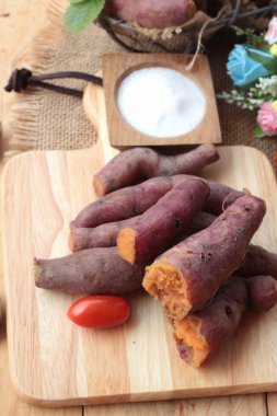 tatlı patates ile şeker lezzetli haşlanmış.