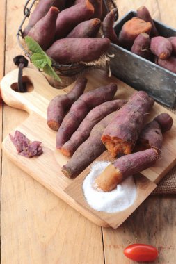 tatlı patates ile şeker lezzetli haşlanmış.