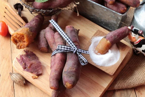 Batata hervida con de azúcar delicioso . — Foto de Stock