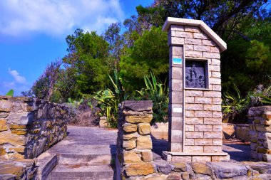 Bakire Mary Capo d 'Orlando Sicilya' da çarmıha gerilerek.