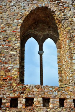 San Marco d 'Alunzio Sicilya' daki Norman Kalesi 'nin kalıntıları.