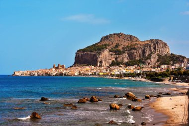 Sahil ve Cefalu Sicilya Köyü İtalya
