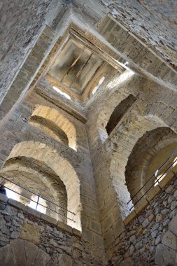 Bizans Arap-Norman tarzında 25 Eylül 2020 Cefalu İtalya 'da Norman Kulesi Başyapıt Katedrali' ne yükseliş