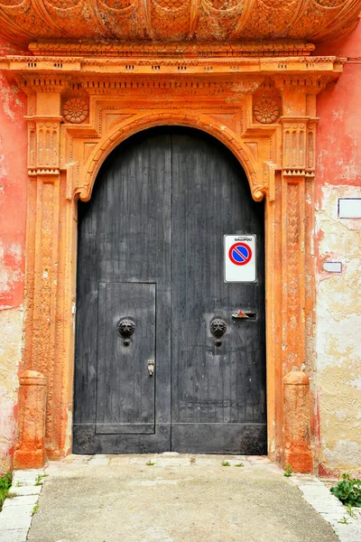 Portal Historiska Byggnaden Centrum Gallipoli Italien — Stockfoto