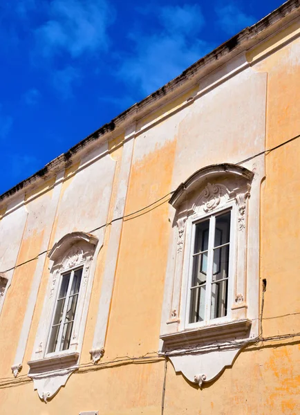 Windows Historic Buildings Downtown Gallipoli Italy — Stock Photo, Image