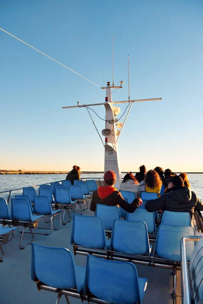  Şehir deniz taşımacılığı ve turistler için otobüs gemisi 13 Aralık 2020 Cenova İtalya