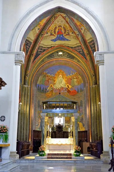 Βασιλική Καθεδρικός Ναός Της Σάντα Μαρία Ανέλαβε Romanesque Μπαρόκ Στυλ — Φωτογραφία Αρχείου