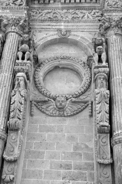 バロック様式の教会サン ドメニコ建築開始1580完了Xviiiナルドサレントイタリア — ストック写真