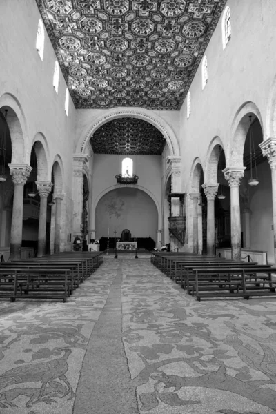 Interior Catedral Santa Maria Anunciado Estilo Románico Mayo 2018 Otranto — Foto de Stock