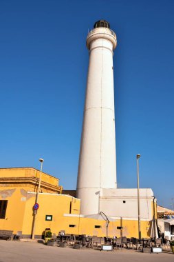Ragusa Sicilya 'nın Punta Secca bölgesinin deniz feneri.