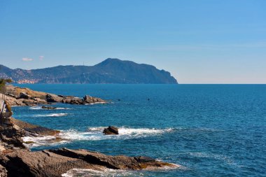 Genoa nervi italy 'nin güvertesinden görünen sahilin panoraması