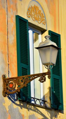 İtalya 'nın Cenova nervi bölgesinde renkli tarihi evler