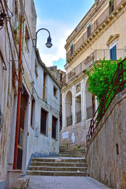 Sicilya İtalya 'daki tarihi yapıya bir göz atalım.