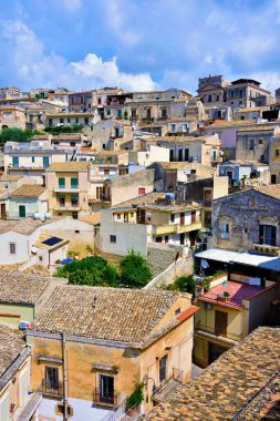 Modica Sicilya 'nın tarihi merkezinin panoraması
